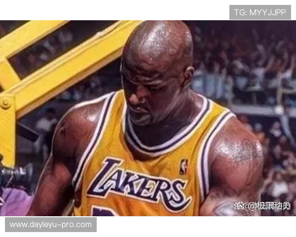 巴克利无球冲击改变防守阵型，内线高效输出主导进攻