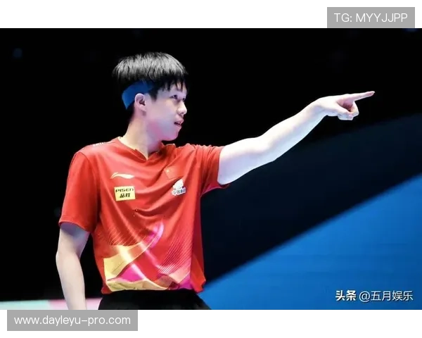 王楚钦训练间隙竟偷偷点外卖，这距离偶像包袱真是太远了吧！