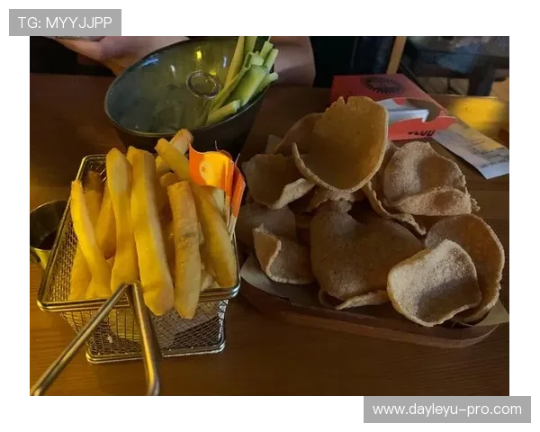 莫德里奇家冰箱里只放蛋白粉和冰水，连瓶可乐都找不到