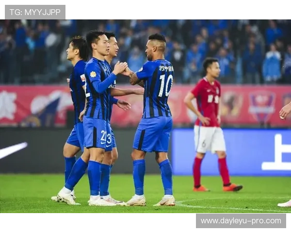 假摔判罚规则详解：裁判如何识别与处罚戏剧性犯规