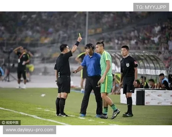 拖延比赛判罚规则全解析：裁判如何识别与处罚行为标准