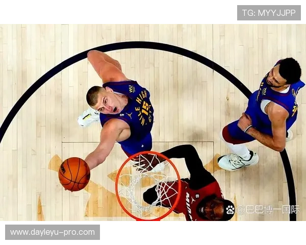 文班亚马挡拆制造错位提升得分效率，远超新秀内线表现